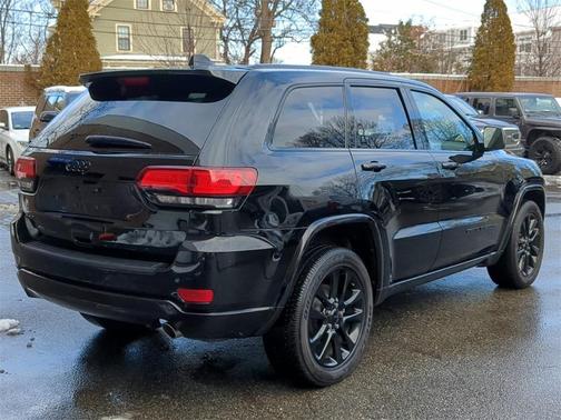 Photo 2 of 37 of 2020 Jeep Grand Cherokee Altitude
