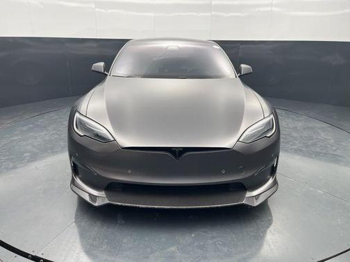 2022 Tesla Model S Plaid