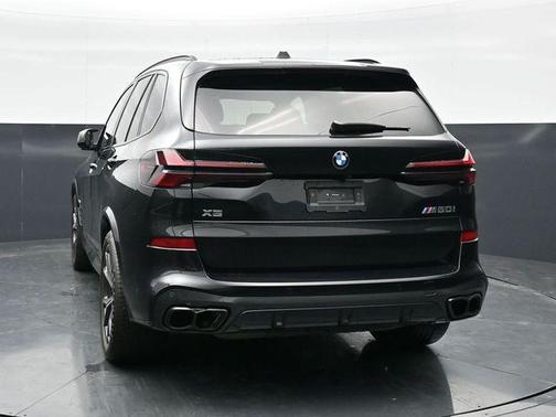 Black Sapphire Metallic 2026 BMW X5 M60i