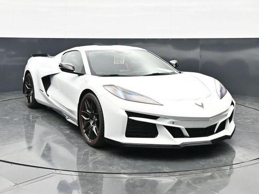 Arctic White 2024 Chevrolet Corvette Z06