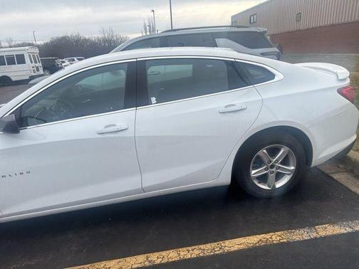 2022 Chevrolet Malibu 1LS