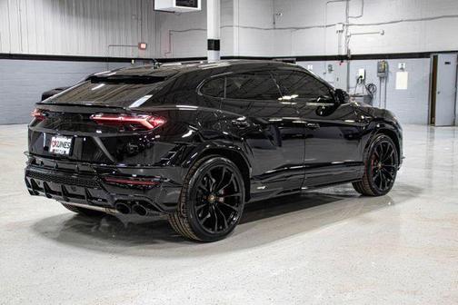 2024 Lamborghini Urus S