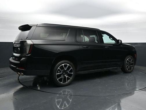 Black 2025 Chevrolet Suburban RST