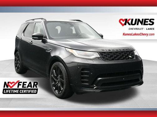 Santorini Black 2024 Land Rover Discovery P360 Dynamic SE