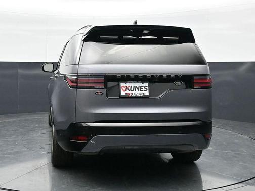 Eiger Grey 2023 Land Rover Discovery P300 S R-Dynamic