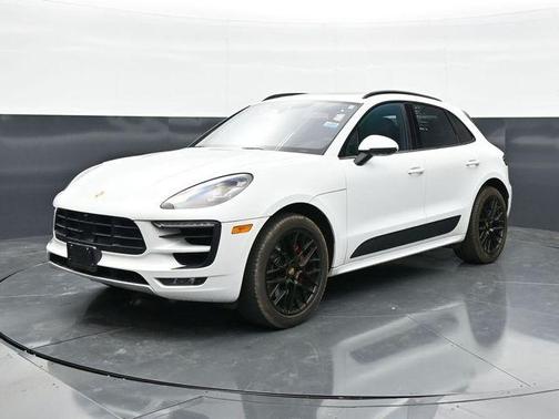 White 2018 Porsche Macan GTS