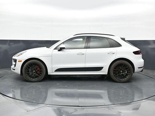 White 2018 Porsche Macan GTS