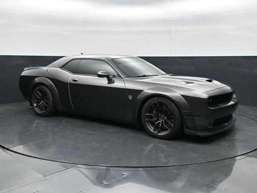 Granite Crystal Clearcoat Metallic 2018 Dodge Challenger SRT Hellcat