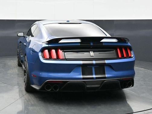 2019 Ford Shelby GT350 Base