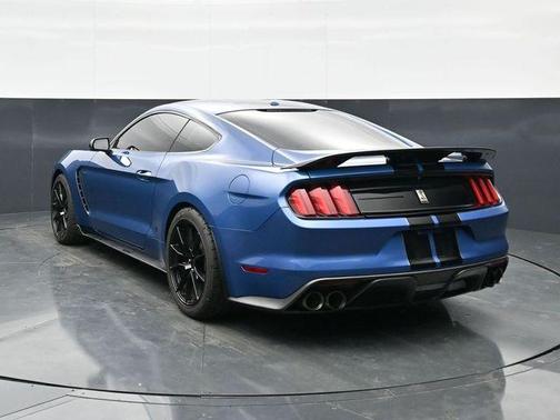 2019 Ford Shelby GT350 Base