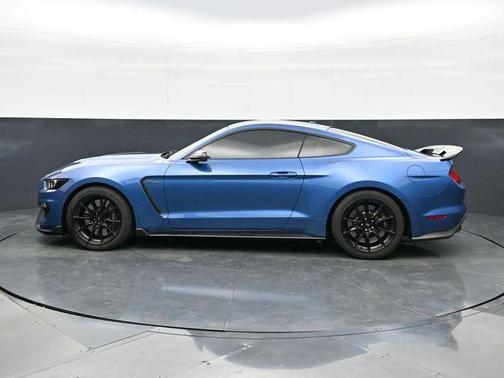 2019 Ford Shelby GT350 Base