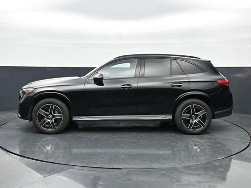 Black 2023 Mercedes-Benz GLC 300 Base