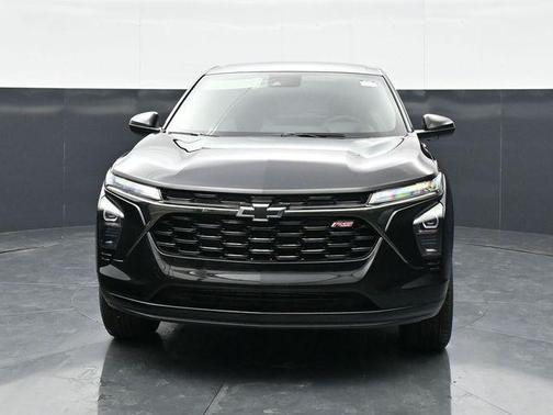 Mosaic Black Metallic 2026 Chevrolet Trax 1RS