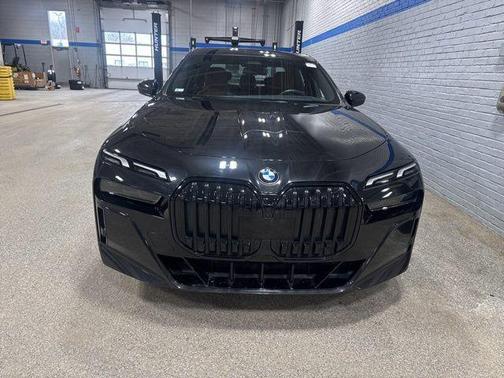 2023 BMW 760 760i xDrive