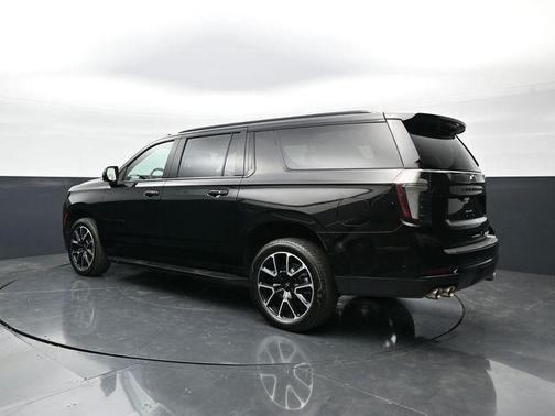 Black 2025 Chevrolet Suburban RST