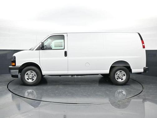 Summit White 2026 Chevrolet Express 2500 Work Van