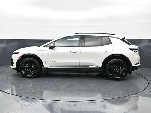 Iridescent Pearl Tricoat 2024 Chevrolet Equinox EV RS