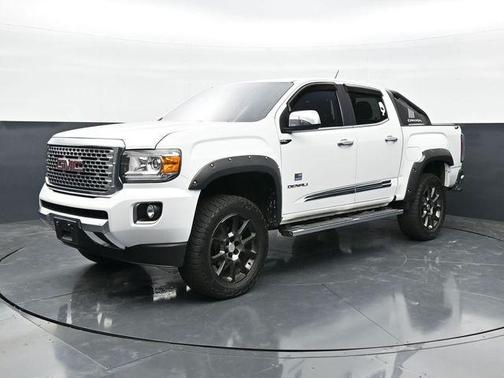 Summit White 2019 GMC Canyon Denali