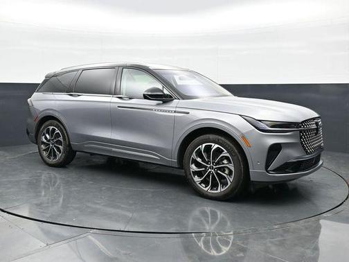 Gray Metallic 2024 Lincoln Nautilus Reserve