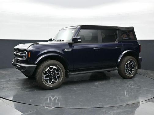 Blue Metallic 2021 Ford Bronco Outer Banks
