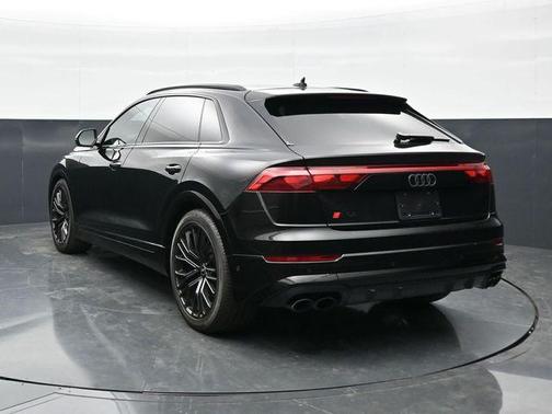 Mythos Black Metallic 2024 Audi SQ8 4.0T Prestige