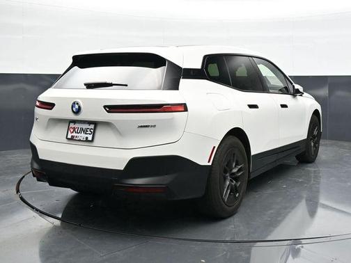 Alpine White 2024 BMW iX xDrive50