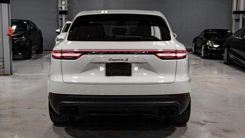 2023 Porsche Cayenne S Platinum Edition