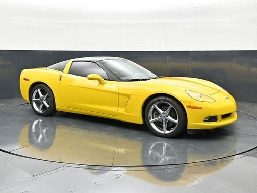 Velocity Yellow Tinted Clearcoat 2013 Chevrolet Corvette Base