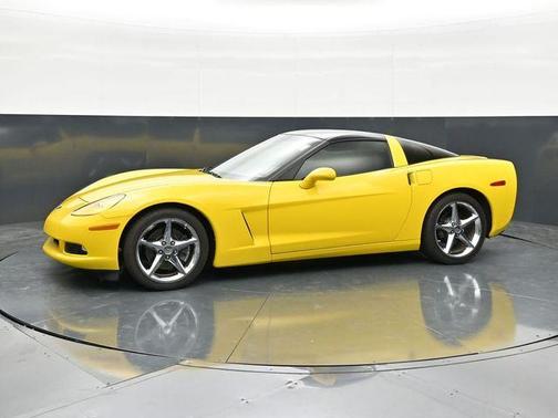 Velocity Yellow Tinted Clearcoat 2013 Chevrolet Corvette Base