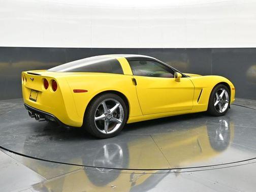 Velocity Yellow Tinted Clearcoat 2013 Chevrolet Corvette Base