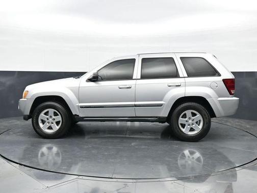 Bright Silver Clearcoat Metallic 2007 Jeep Grand Cherokee Laredo