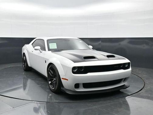 White Knuckle Clearcoat 2019 Dodge Challenger SRT Hellcat