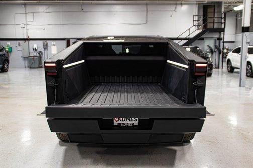 2025 Tesla Cybertruck Base