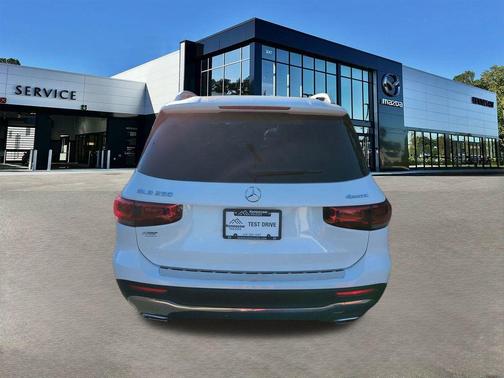 2022 Mercedes-Benz GLB 250 Base 4MATIC