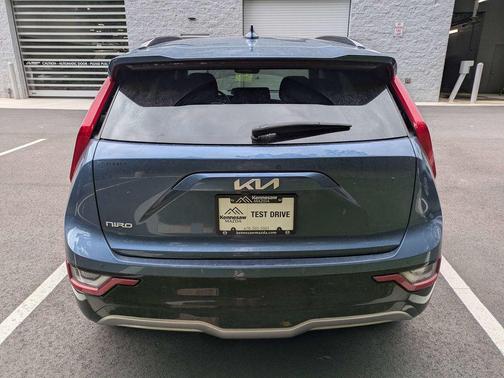 Mineral Blue 2023 Kia Niro EV Wave