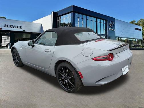 Aero Gray Metallic 2026 Mazda MX-5 Miata Grand Touring