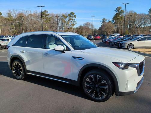 2024 Mazda CX-90 PHEV Premium Plus