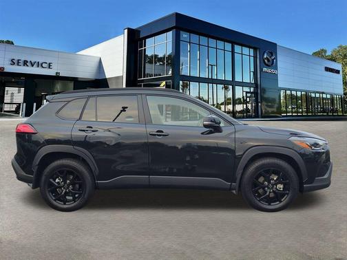 2025 Toyota Corolla Cross LE