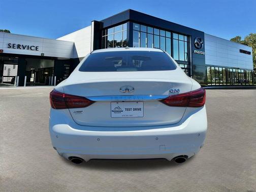 Majestic White 2024 INFINITI Q50 LUXE