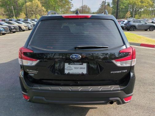 Crystal Black Silica 2020 Subaru Forester