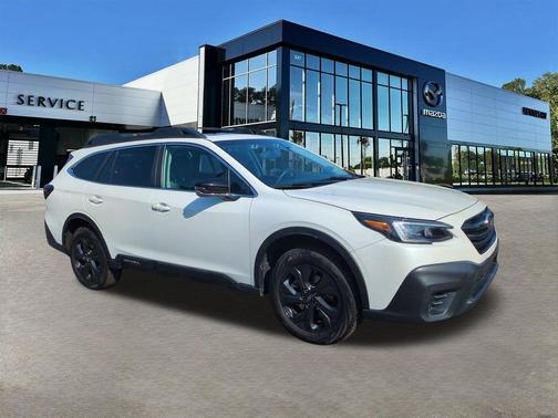 Crystal White Pearl 2022 Subaru Outback Onyx Edition XT