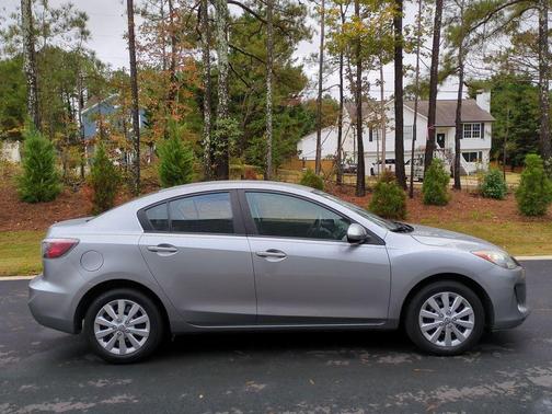 2013 Mazda Mazda3 i Sport