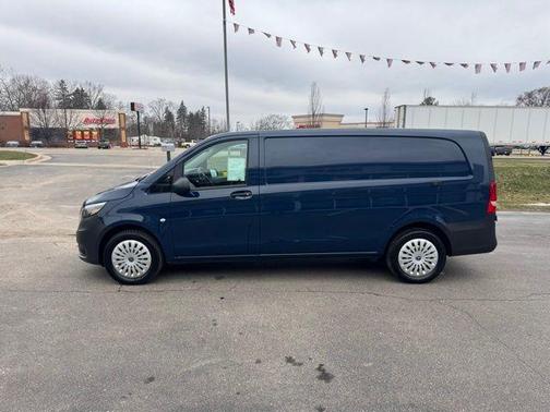 2022 Mercedes-Benz Metris Base