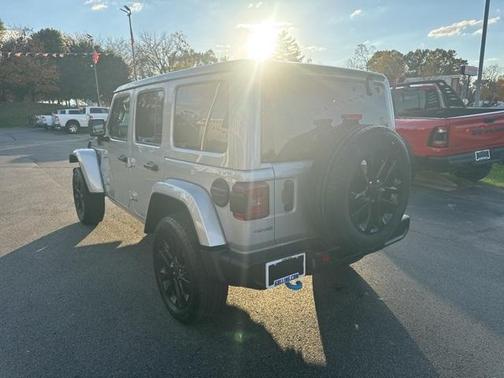 2024 Jeep Wrangler 4xe Sahara