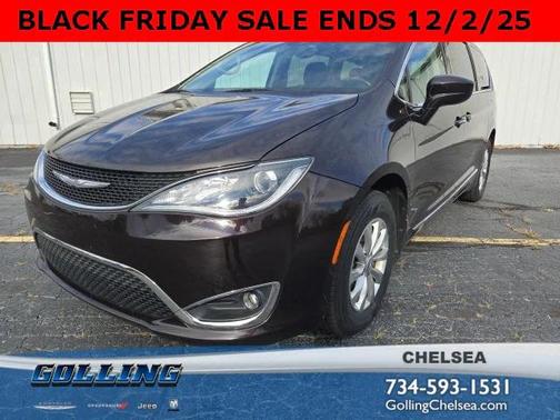 2017 Chrysler Pacifica Touring-L
