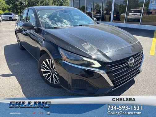 Super Black Clearcoat 2024 Nissan Altima 2.5 SV
