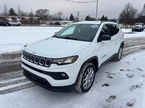 2022 Jeep Compass Latitude Lux