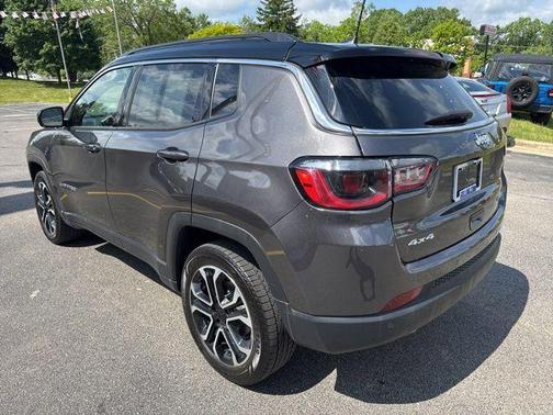 Granite Crystal Clearcoat Metallic 2023 Jeep Compass Limited