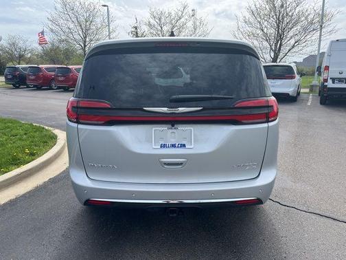 Silver Mist Clearcoat 2026 Chrysler Pacifica Limited