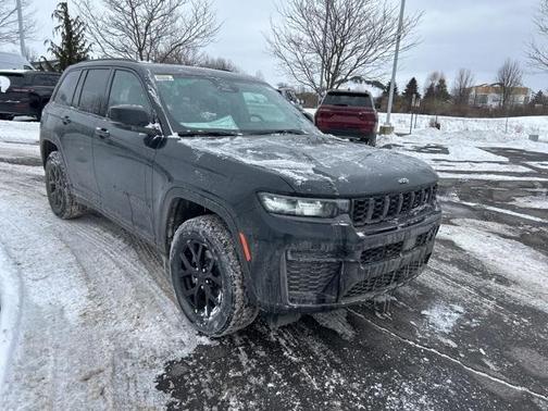 2026 Jeep Grand Cherokee Laredo